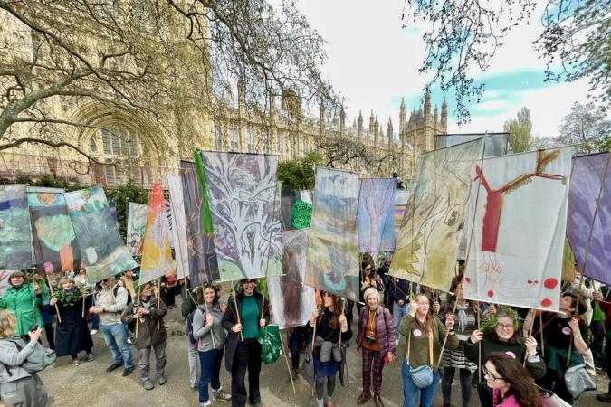 People marching hangings to Westminster